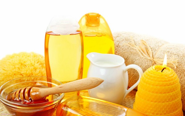 Lúc đói uống một tách nước mật ong, vừa bổ sung phần nước, vừa tăng dinh dưỡng. 
